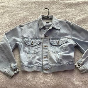 Light washed Jean jacket!